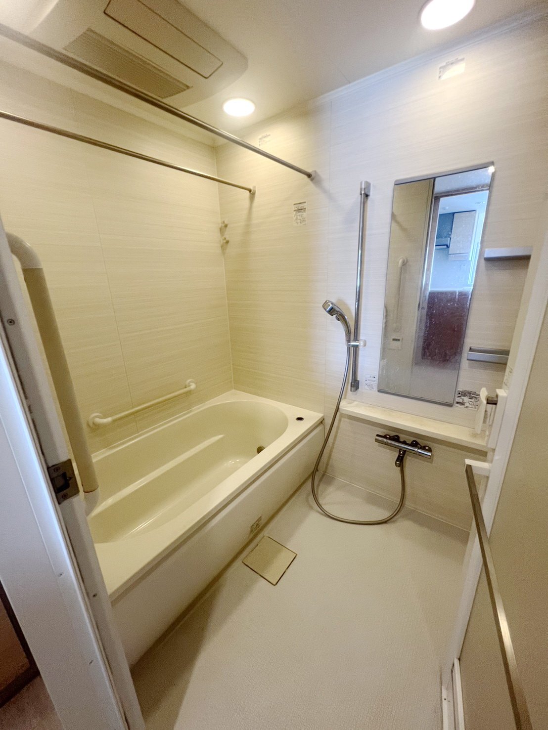 シャワールーム