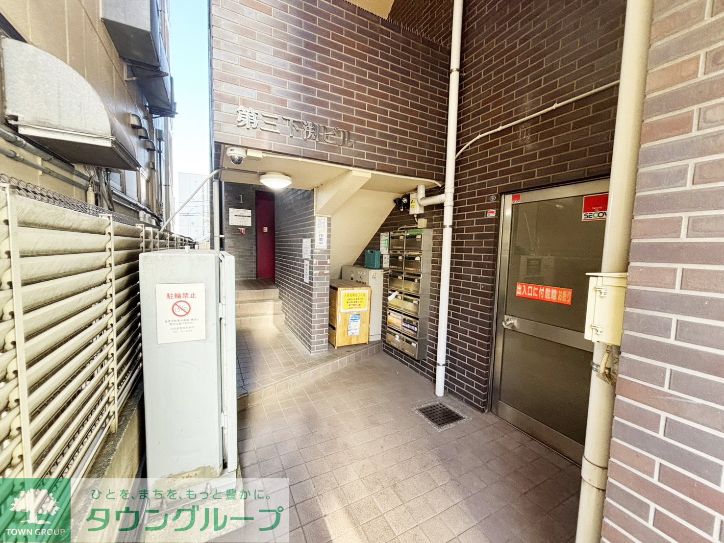 建物エントランス