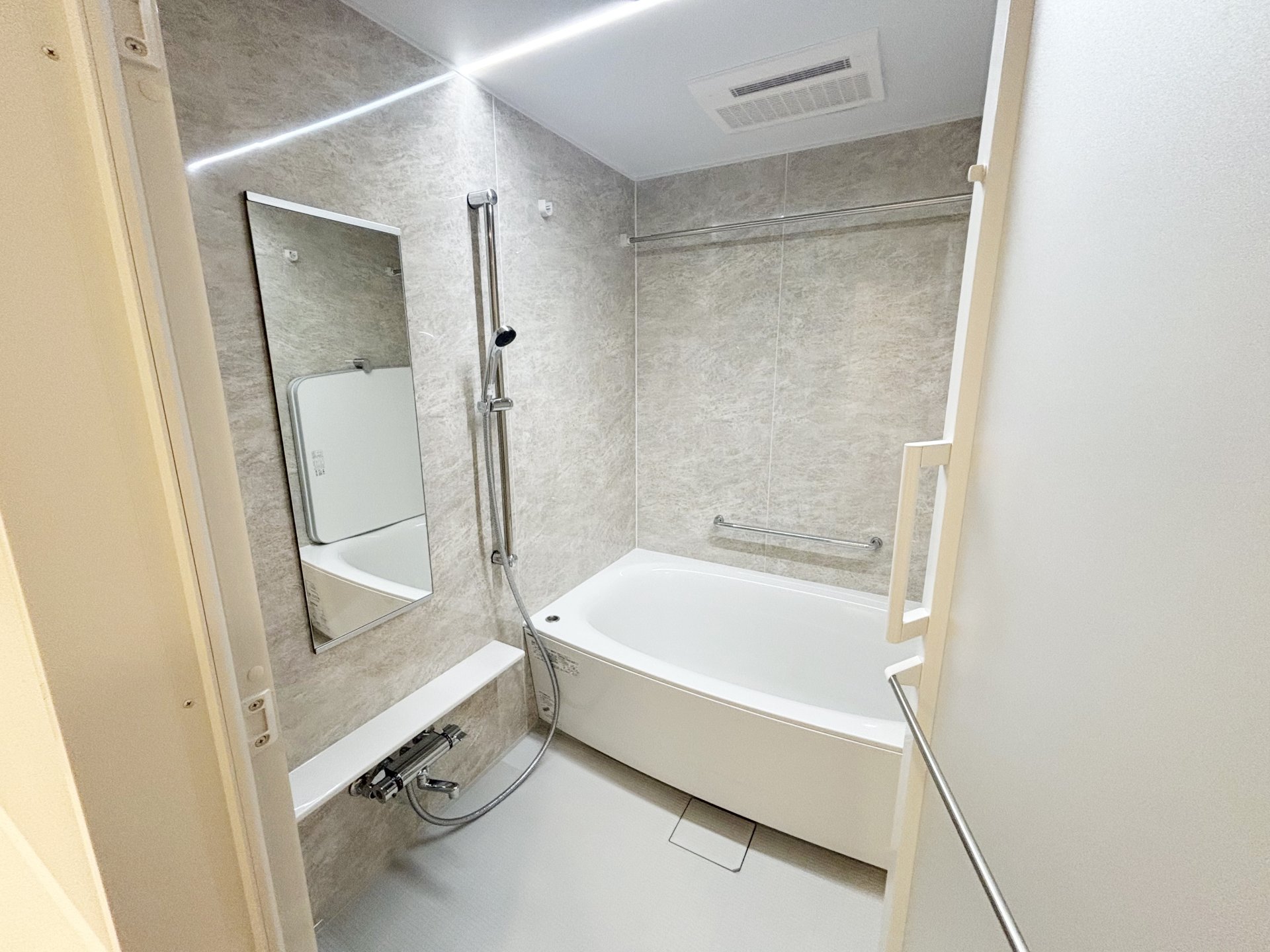 シャワールーム