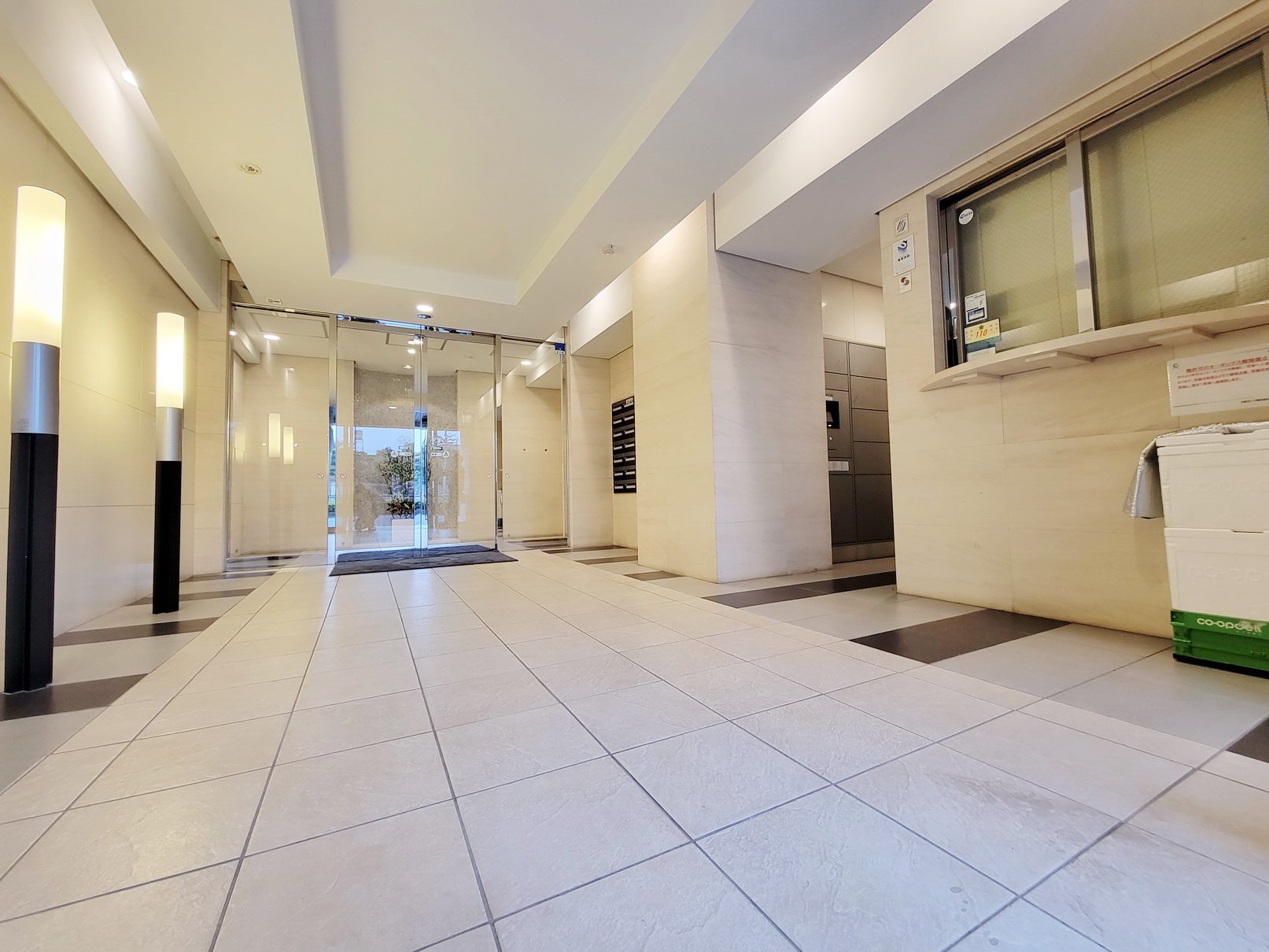 建物エントランス