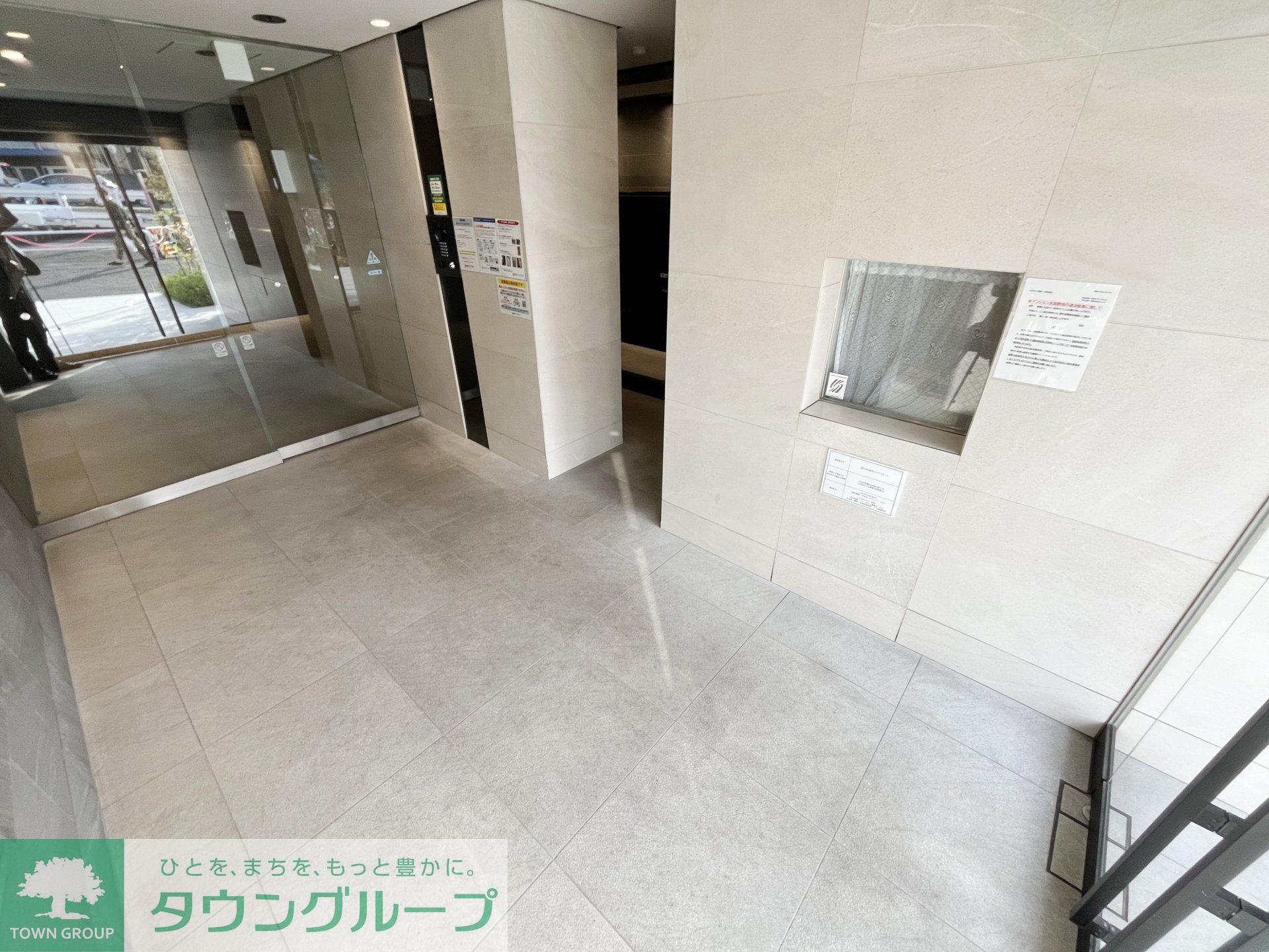 建物エントランス