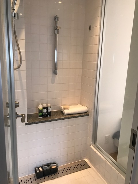 シャワールーム