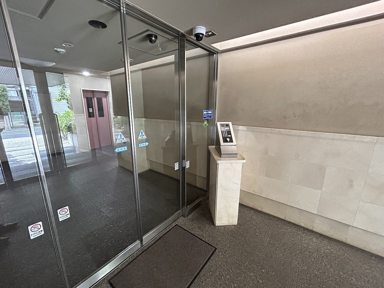 建物エントランス