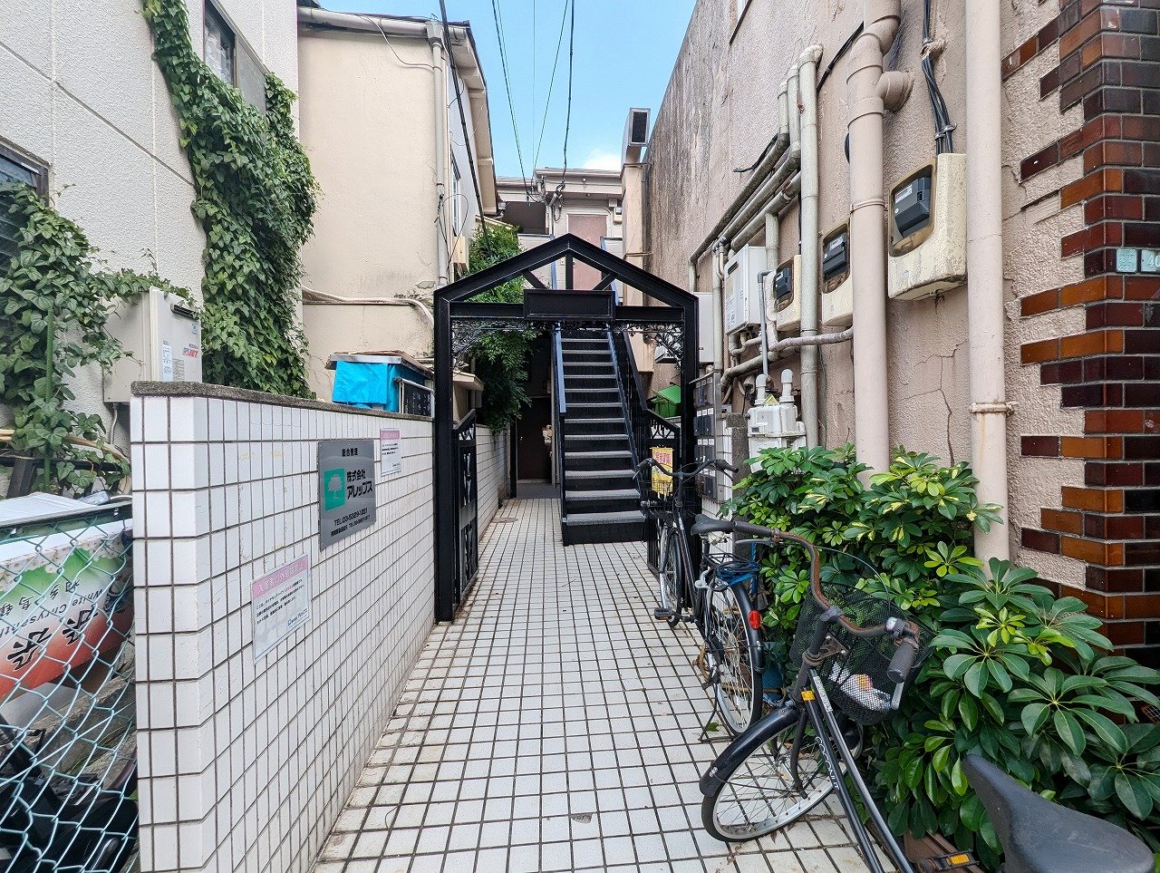 建物エントランス