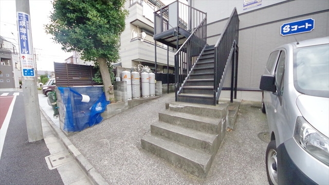 建物エントランス