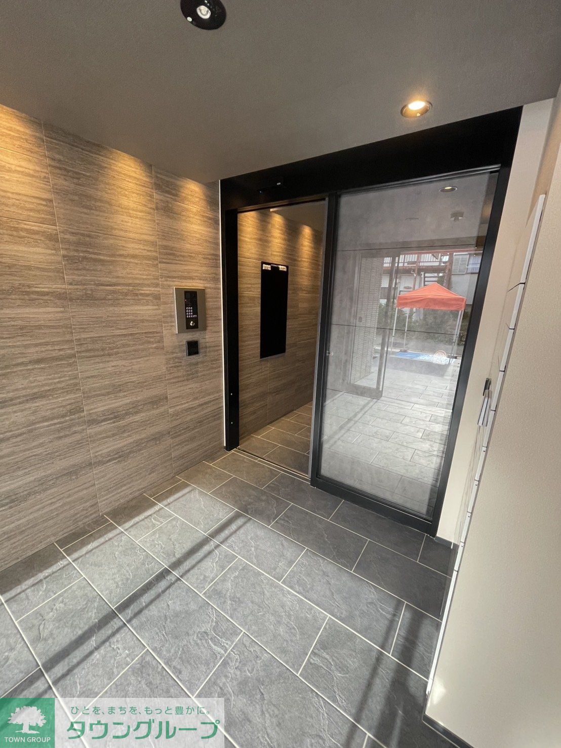 建物エントランス