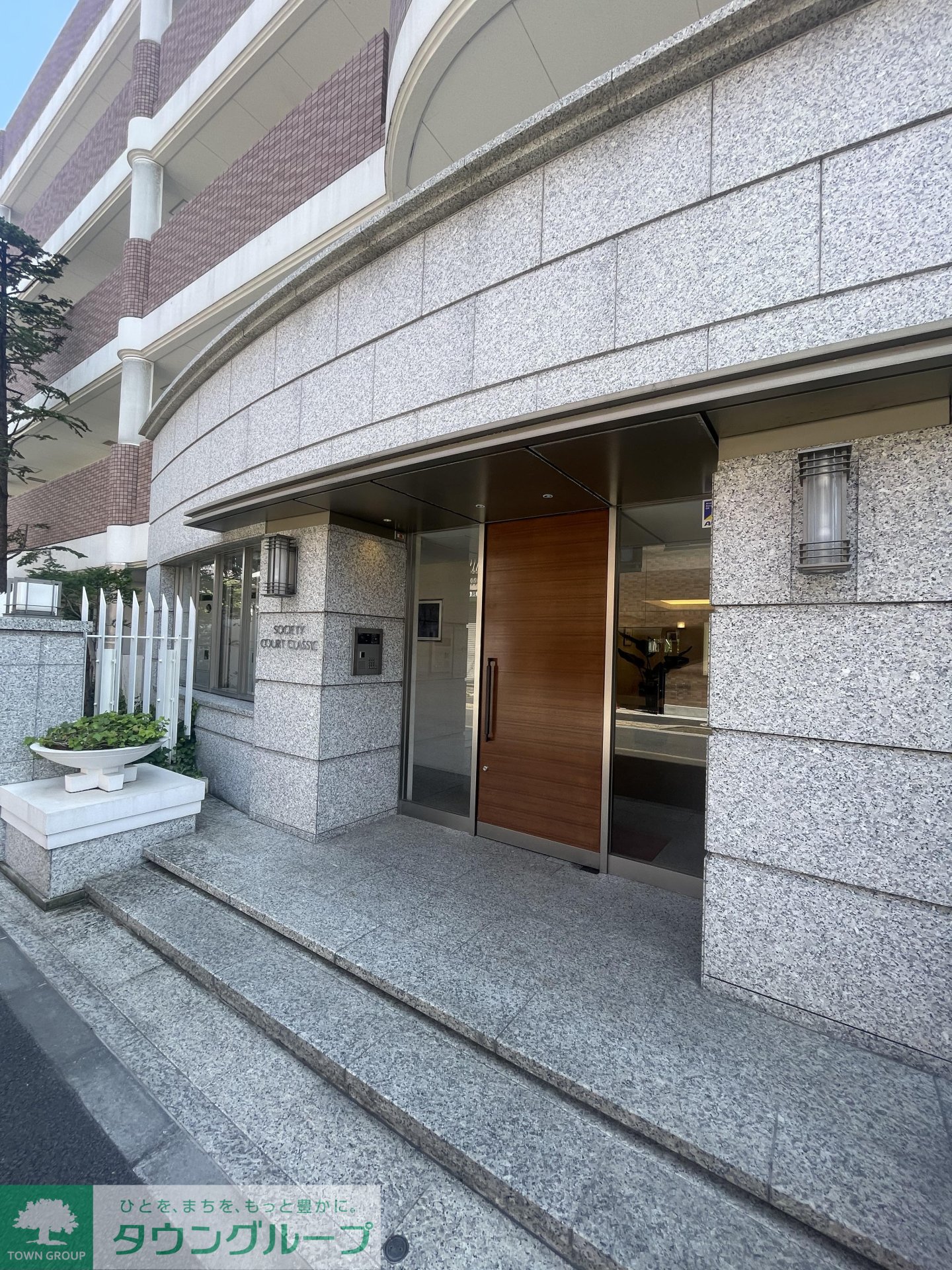 建物エントランス