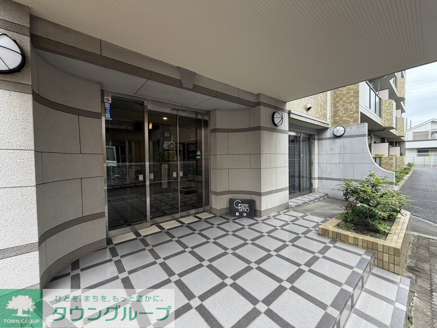 建物エントランス