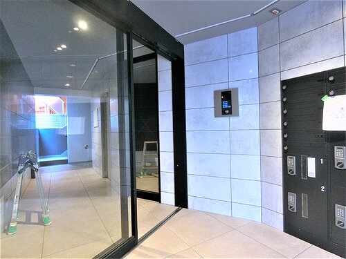 建物エントランス