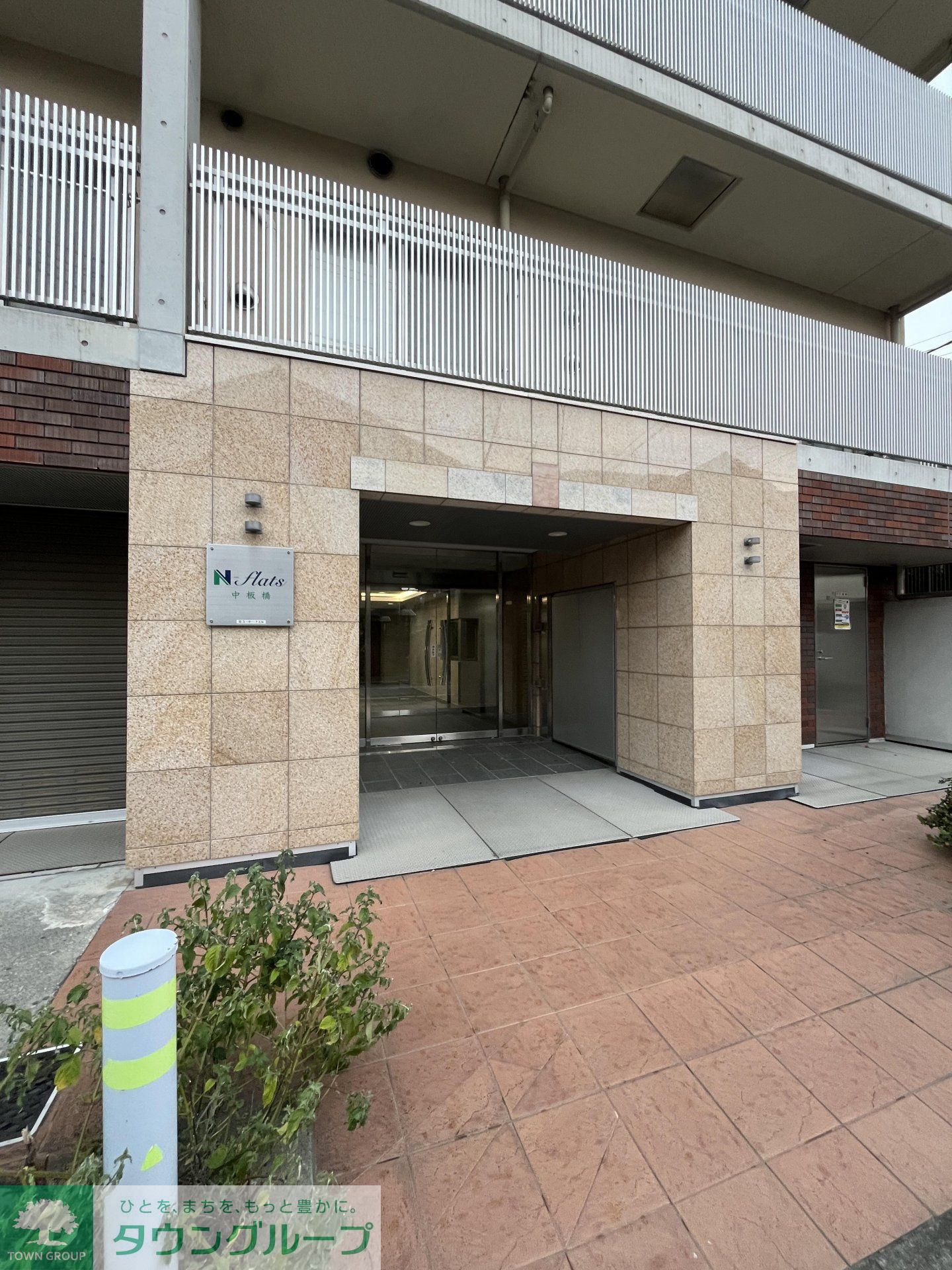 建物エントランス