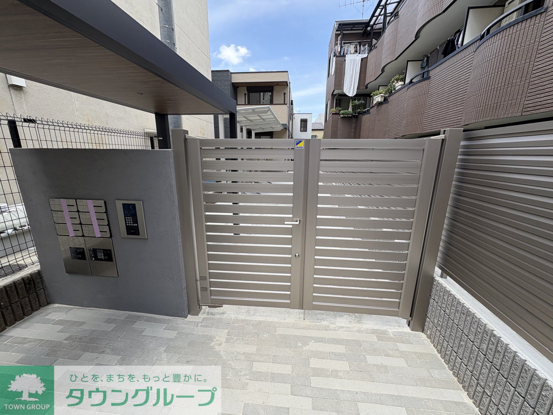 建物エントランス