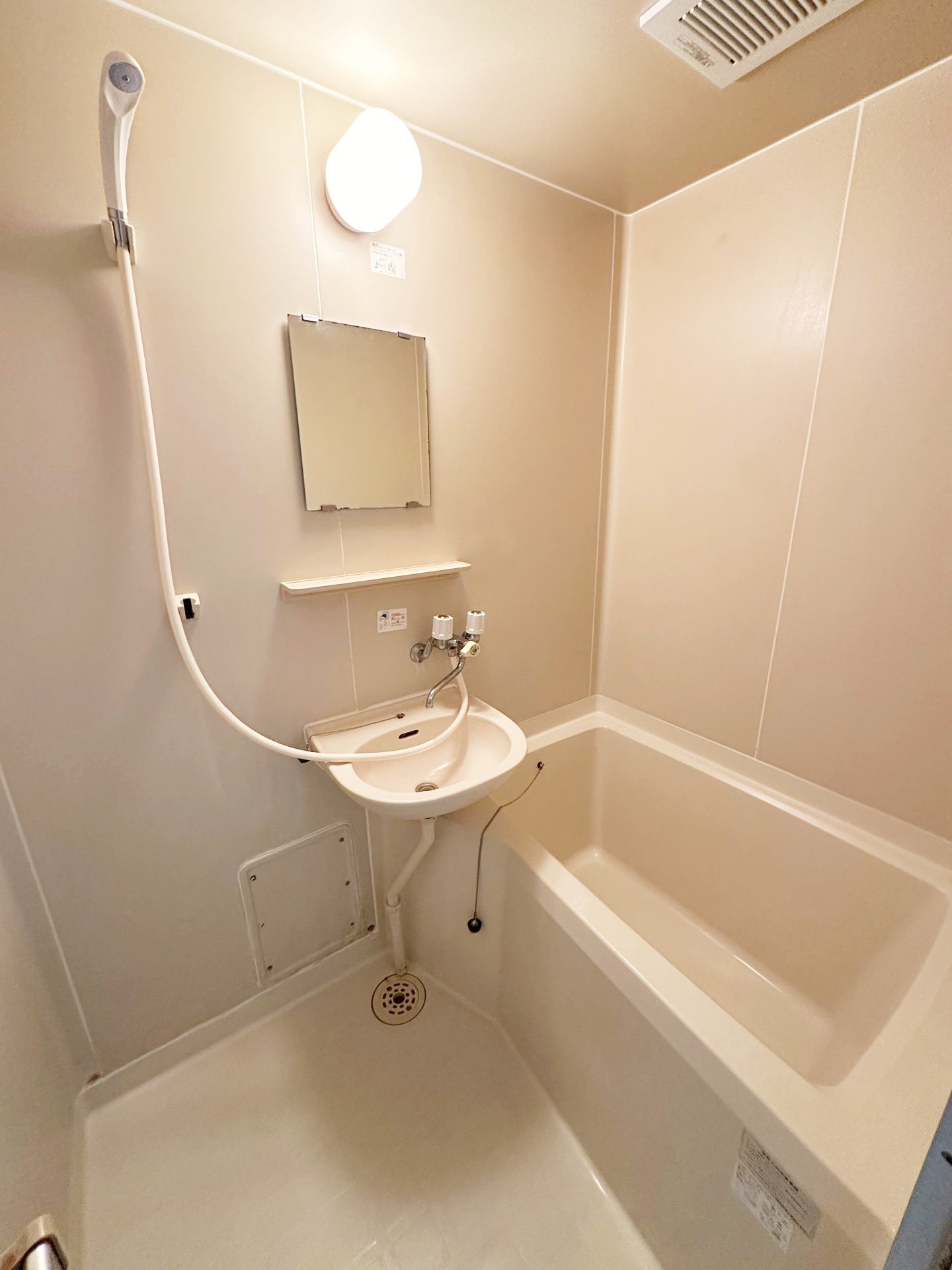 シャワールーム