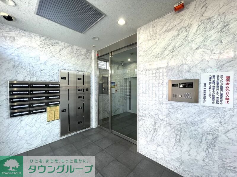 建物エントランス