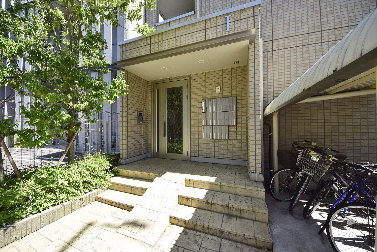 建物エントランス