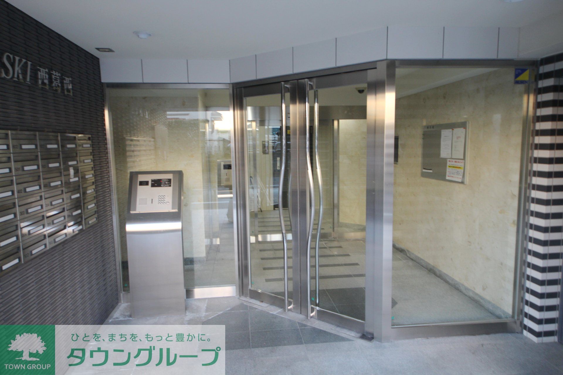 建物エントランス