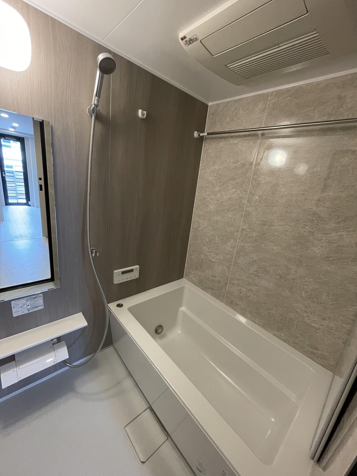 シャワールーム