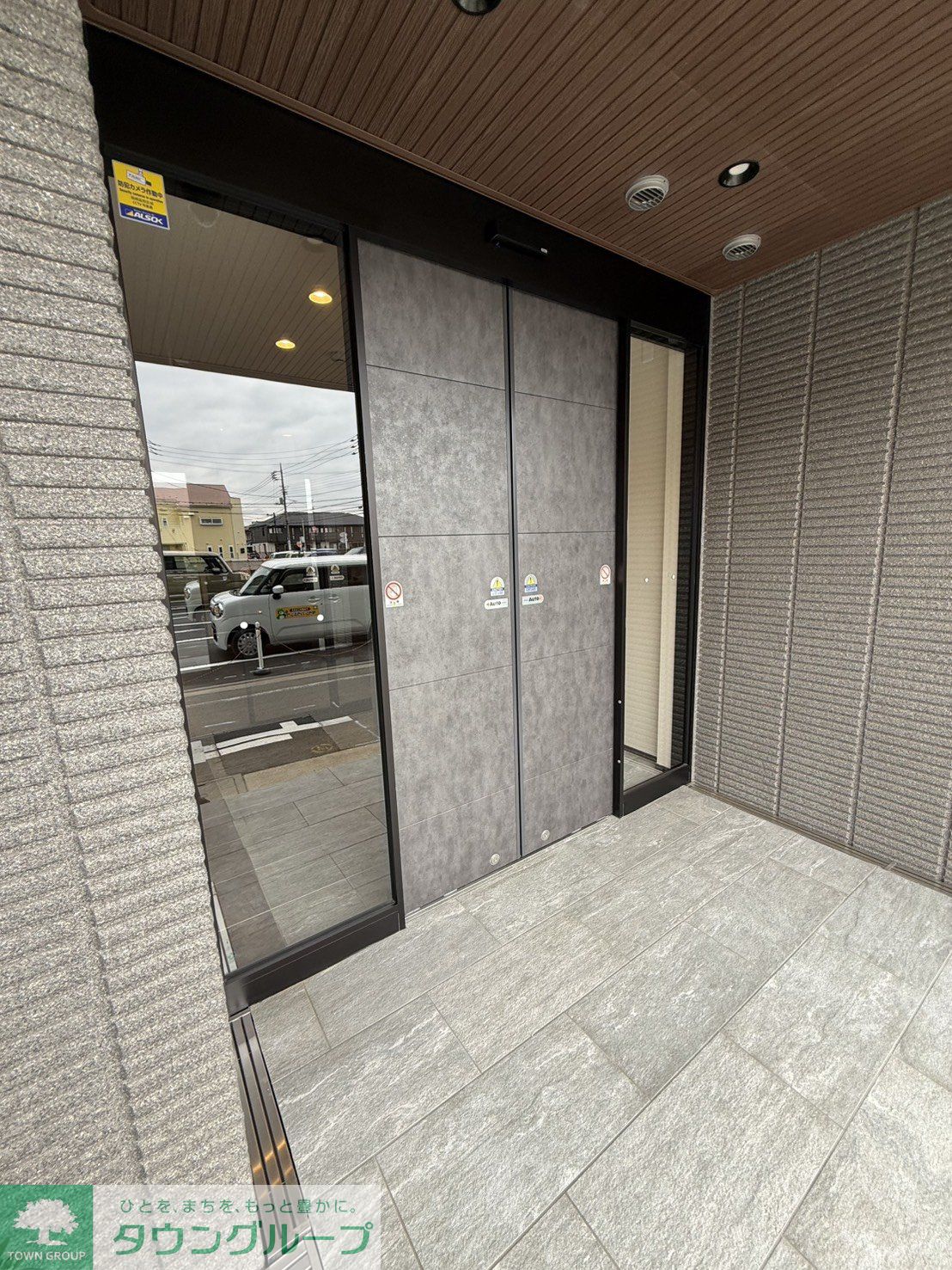 建物エントランス