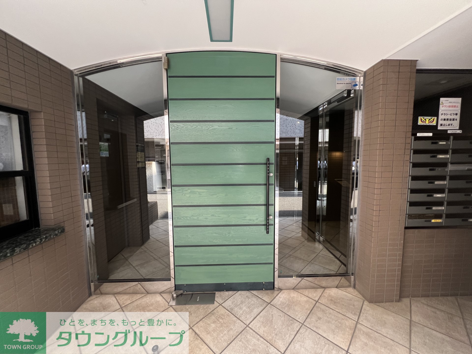 建物エントランス