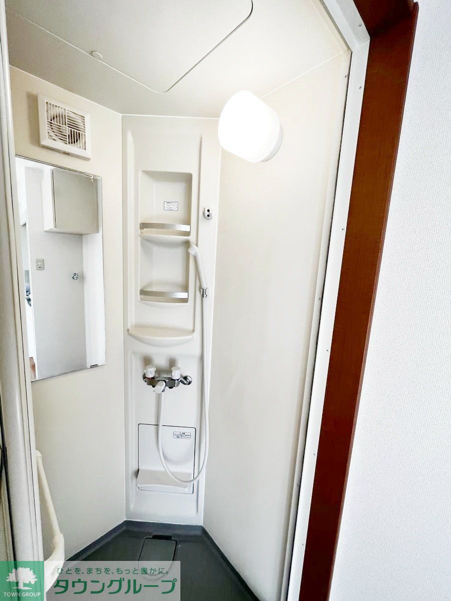 シャワールーム