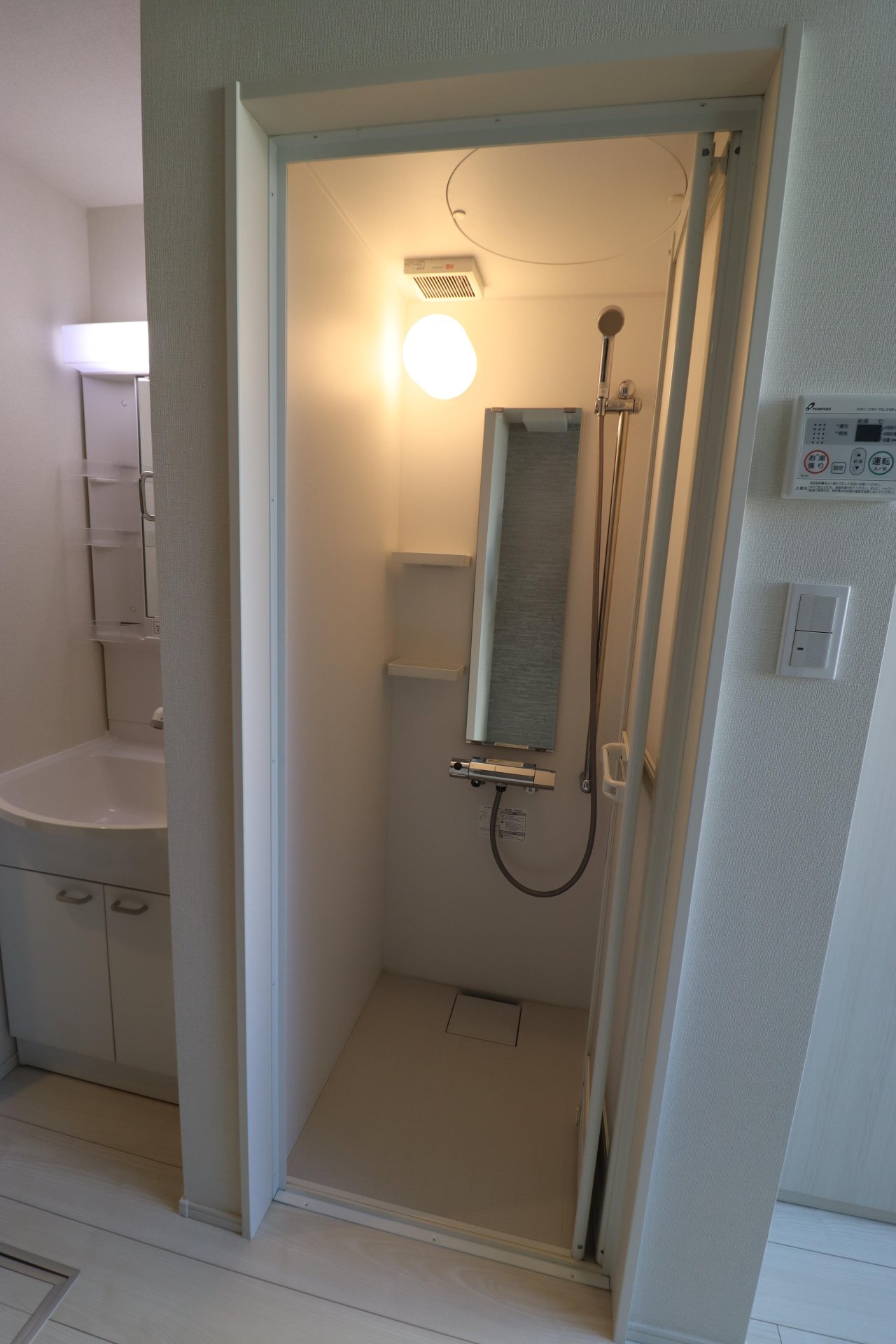 シャワールーム