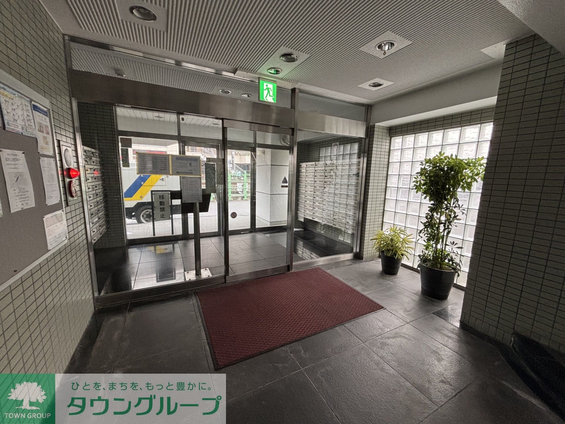 建物エントランス