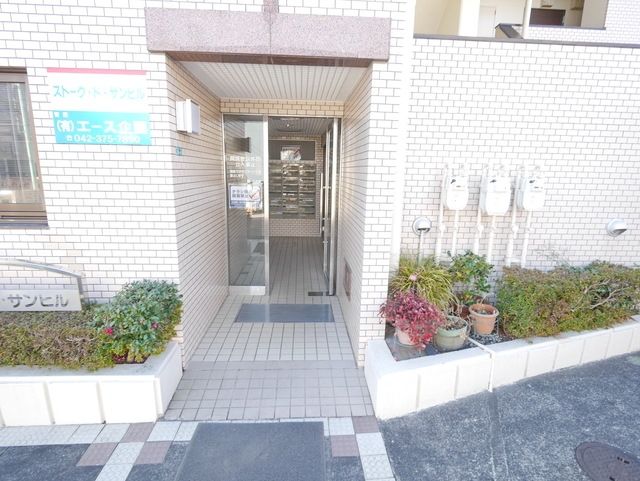 建物エントランス