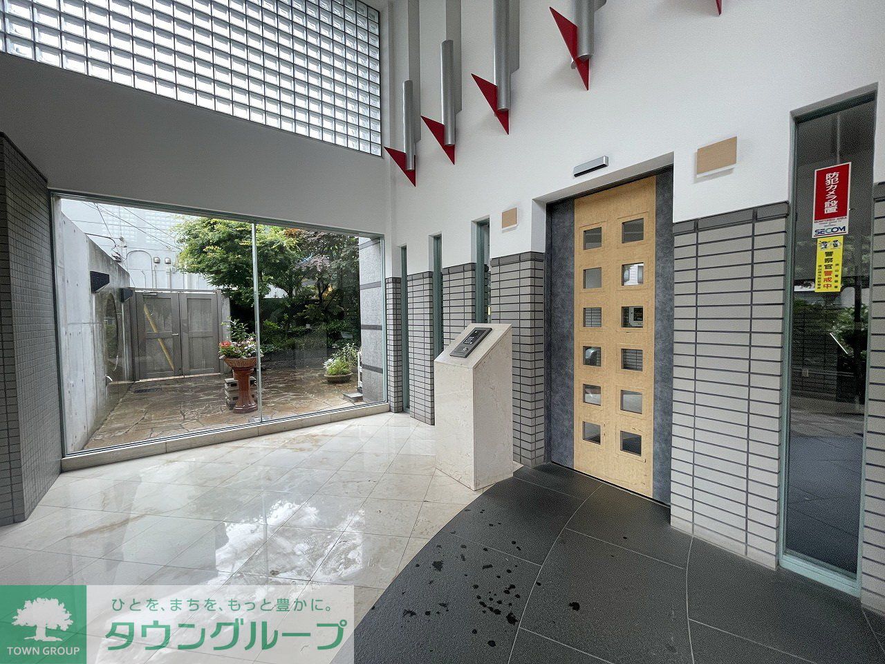 建物エントランス