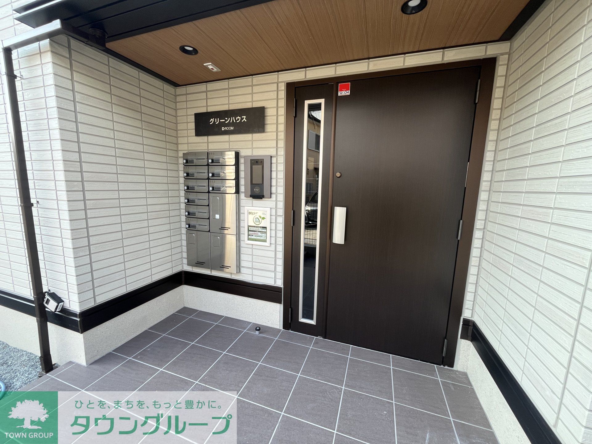 建物エントランス