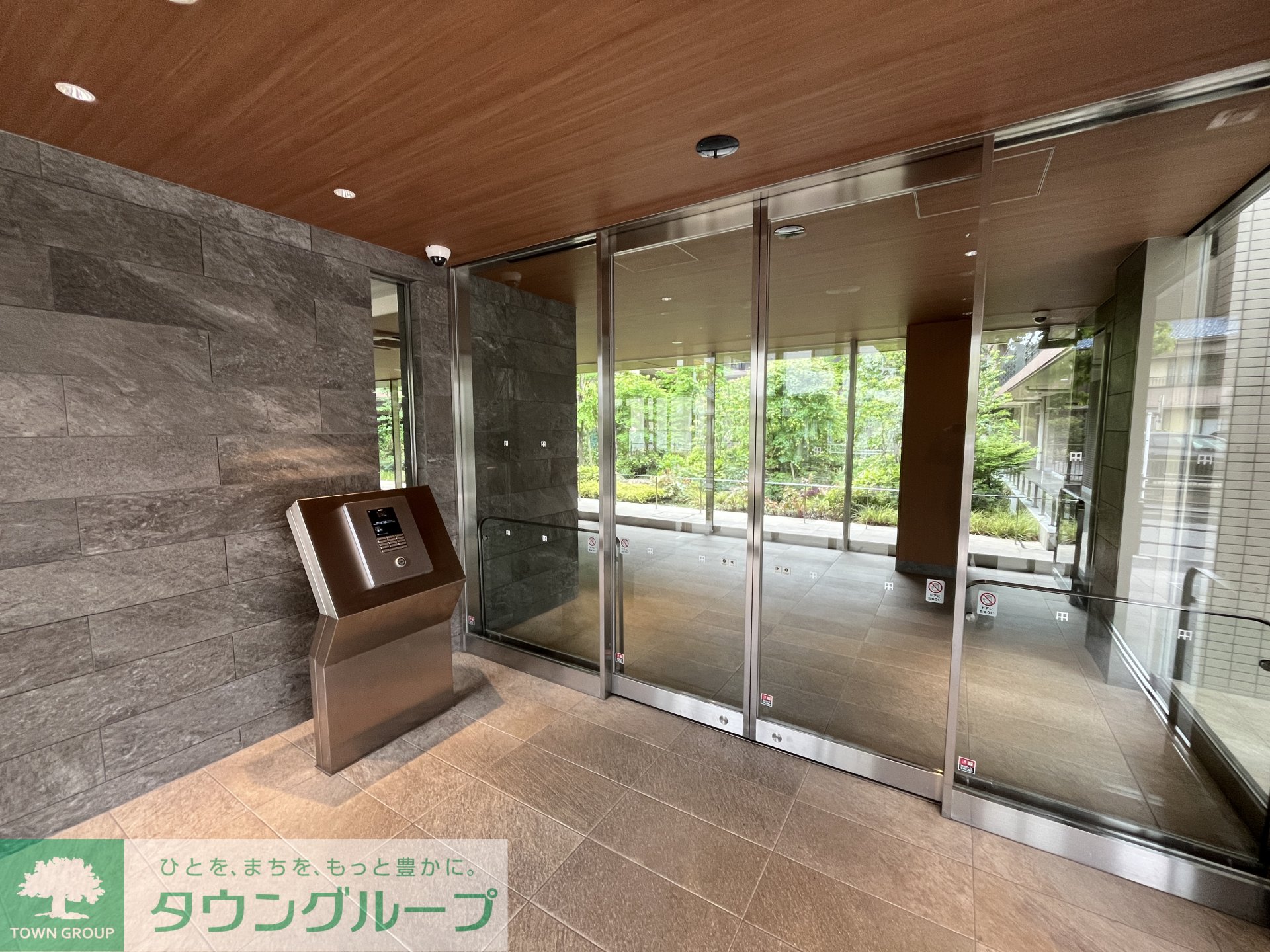 建物エントランス