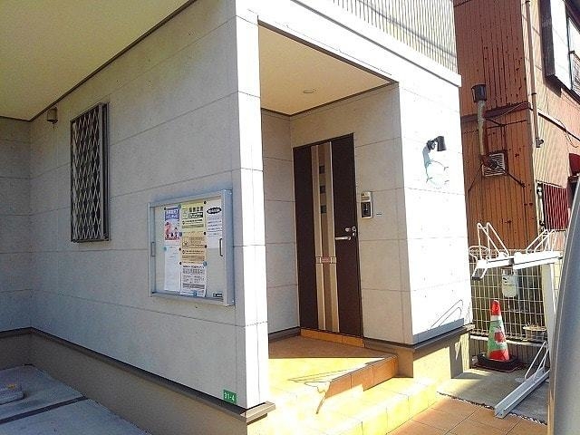 建物エントランス