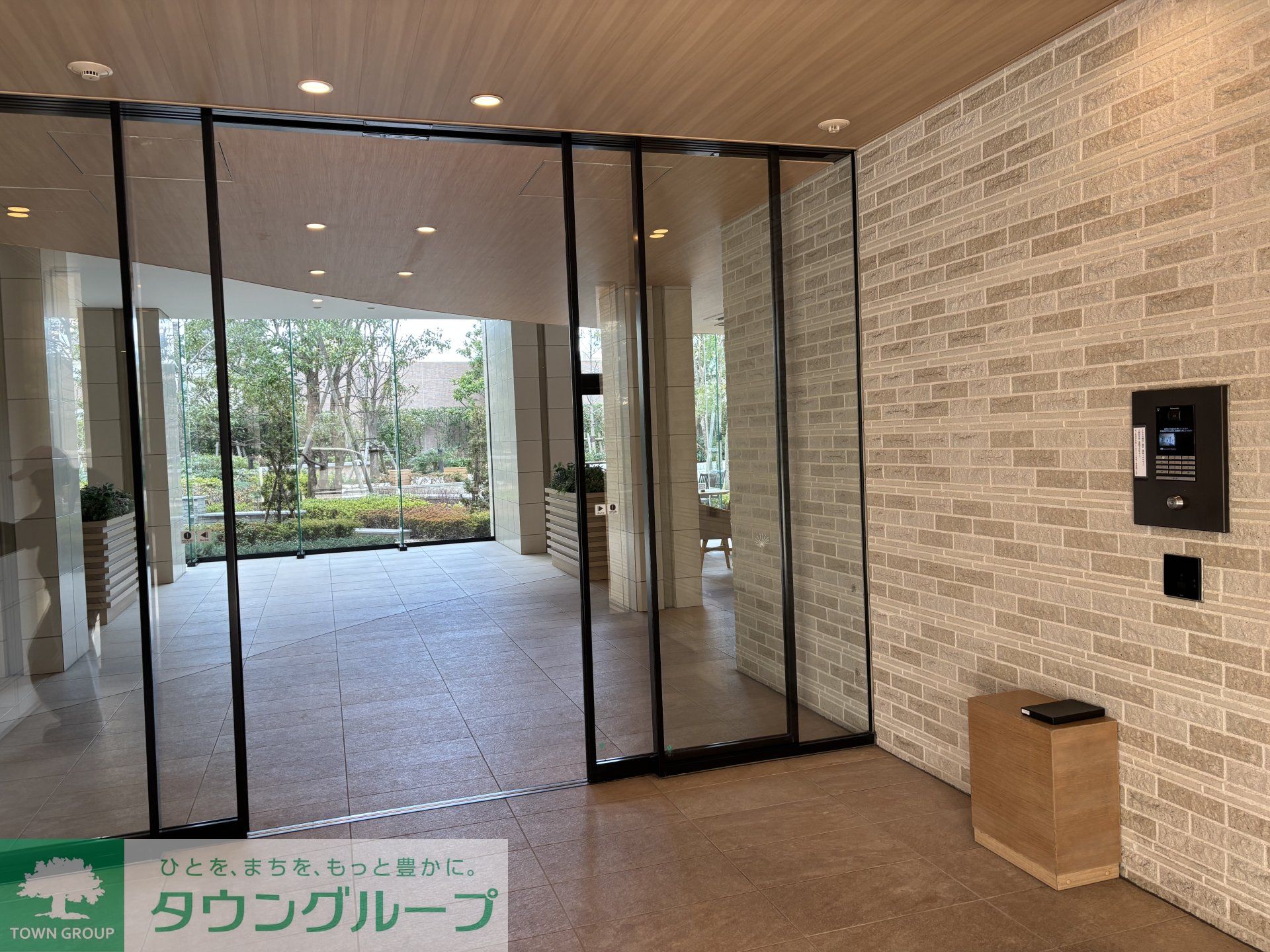 建物エントランス