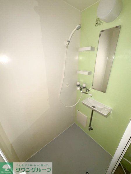 シャワールーム