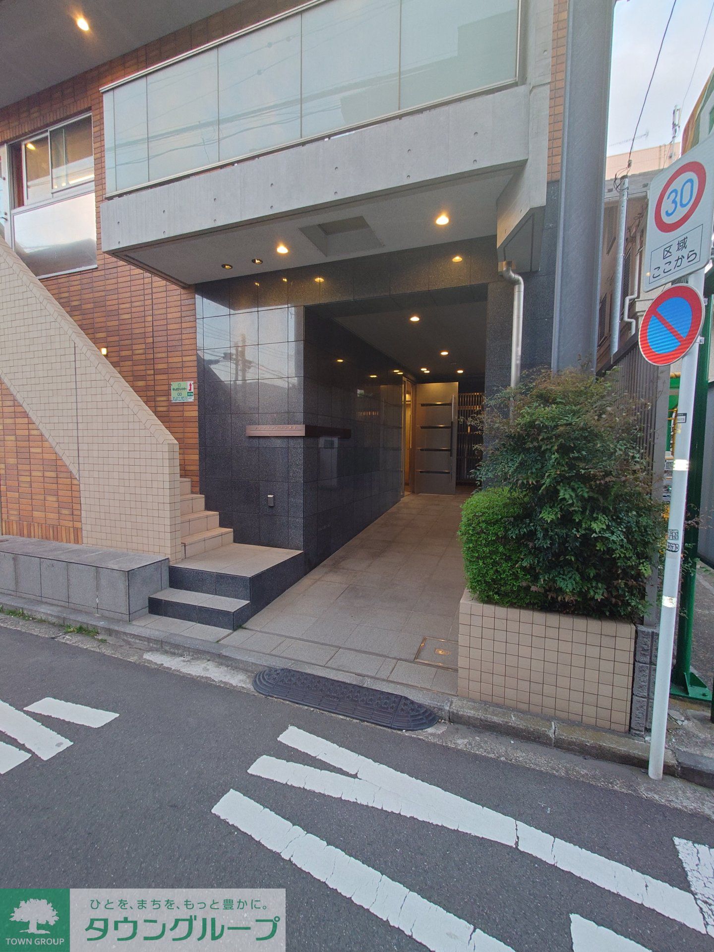 建物エントランス