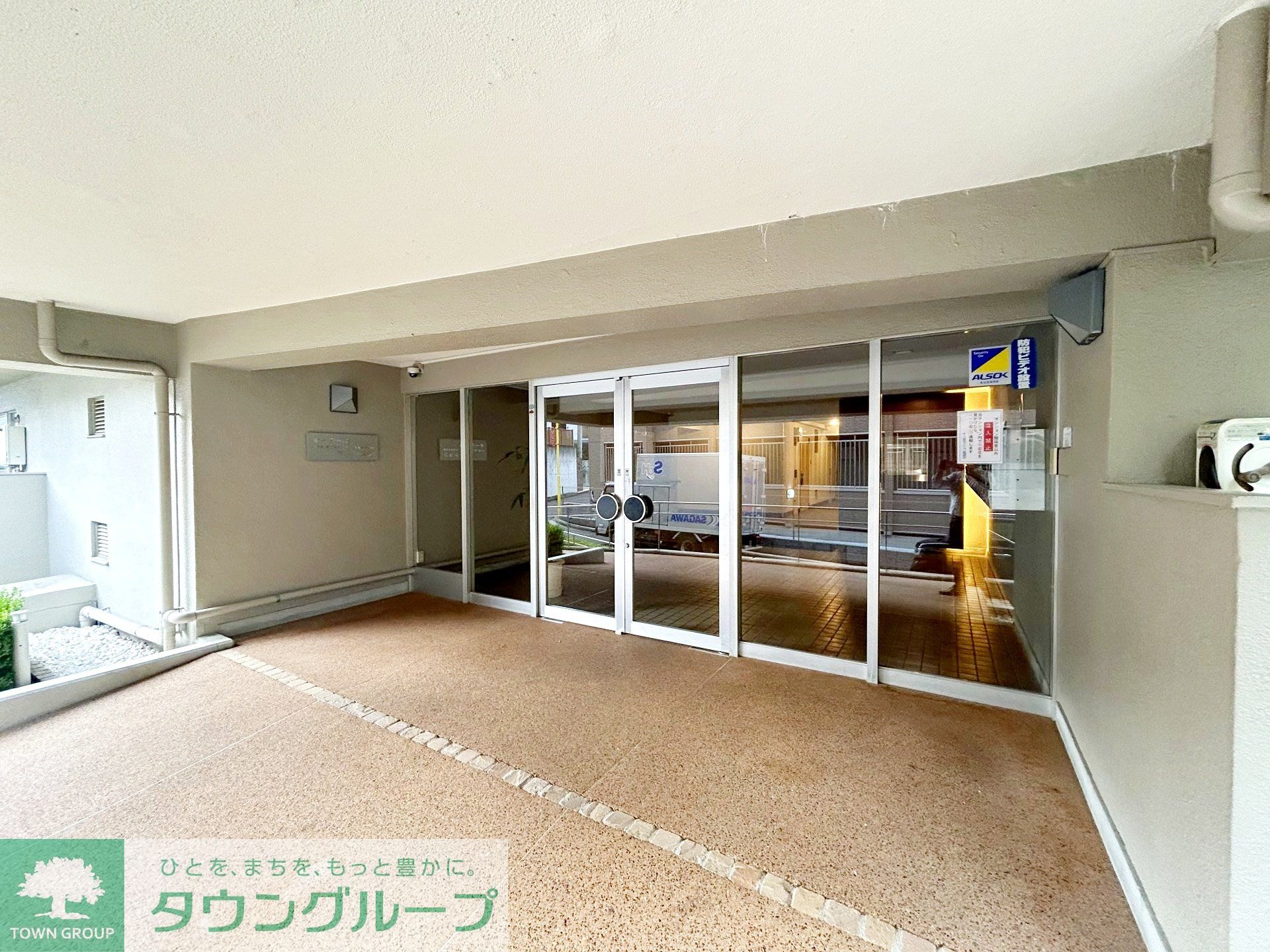 建物エントランス