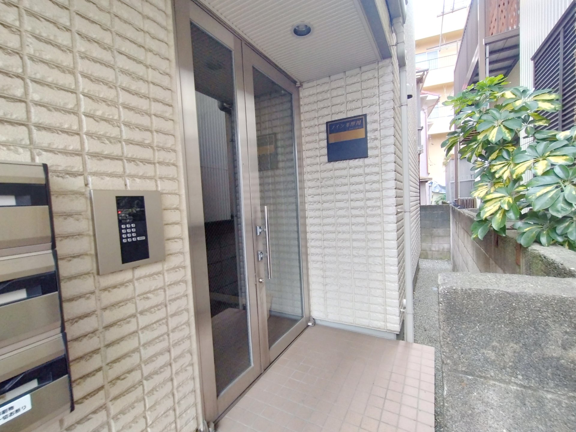 建物エントランス