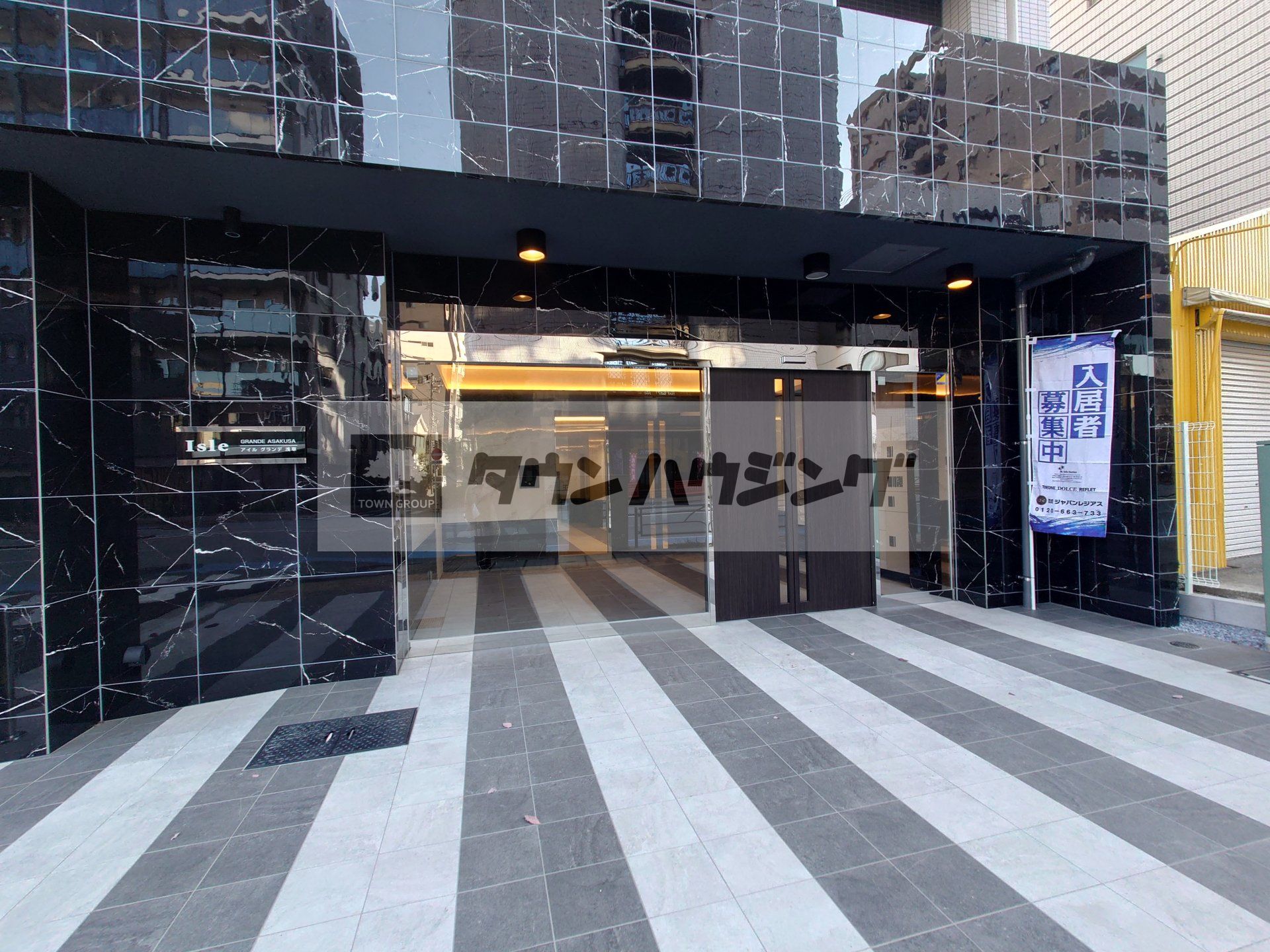 建物エントランス