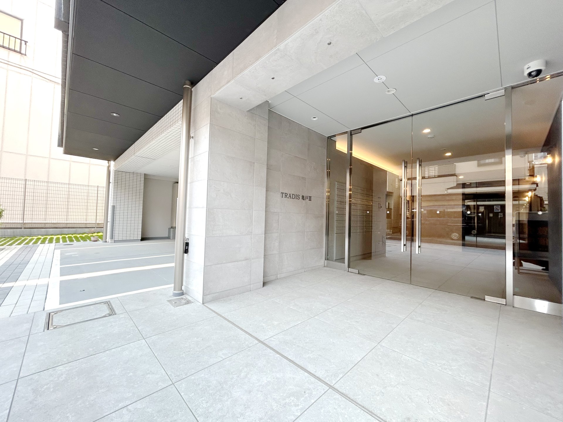 建物エントランス