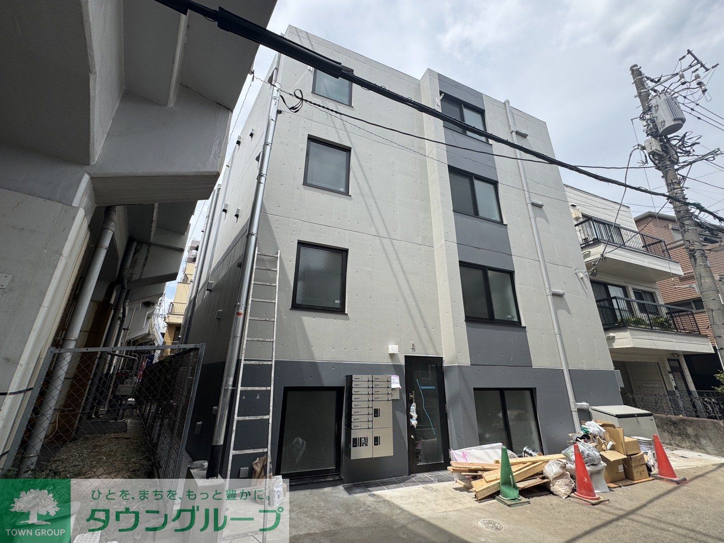 建物エントランス