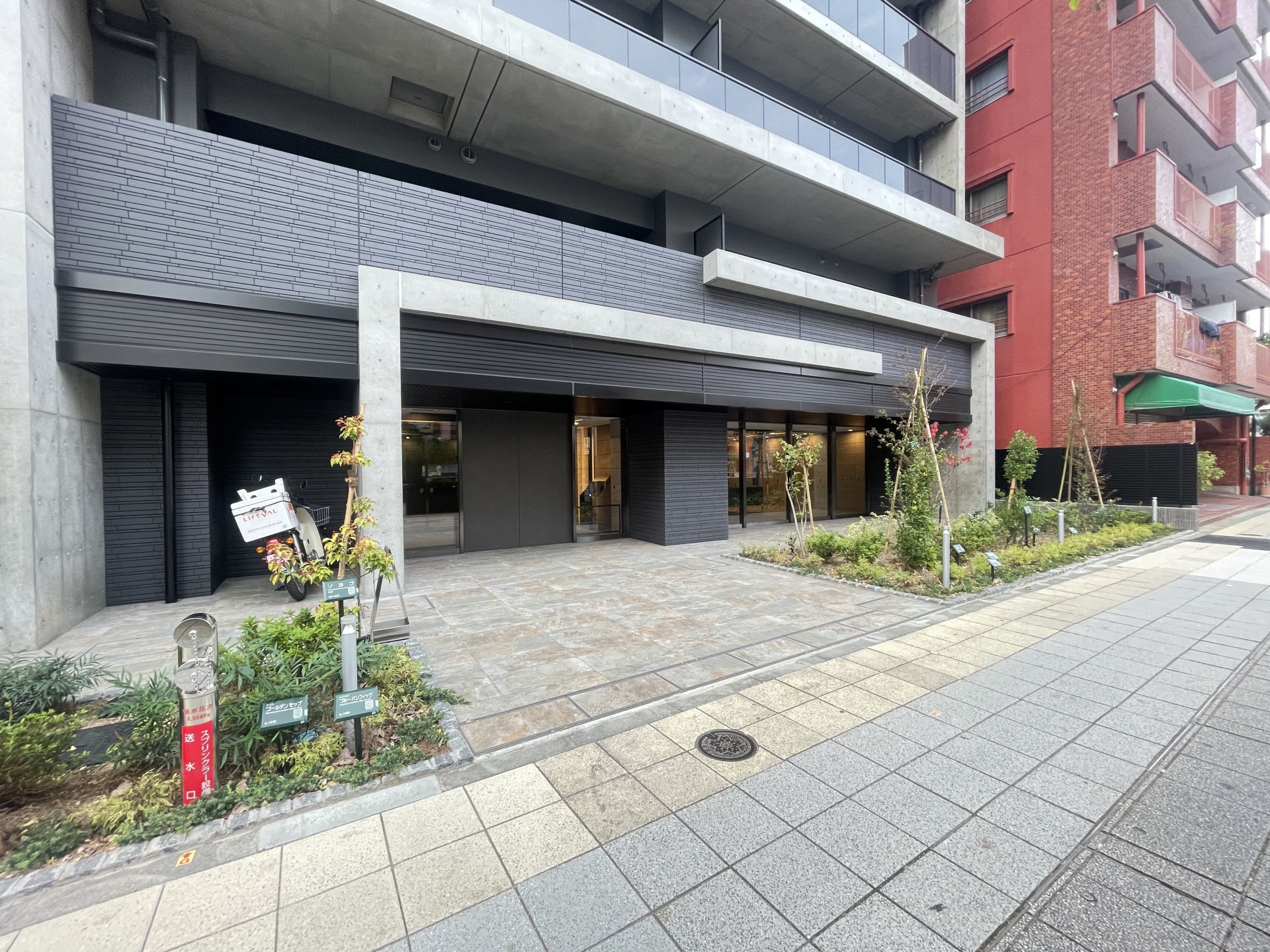 建物エントランス