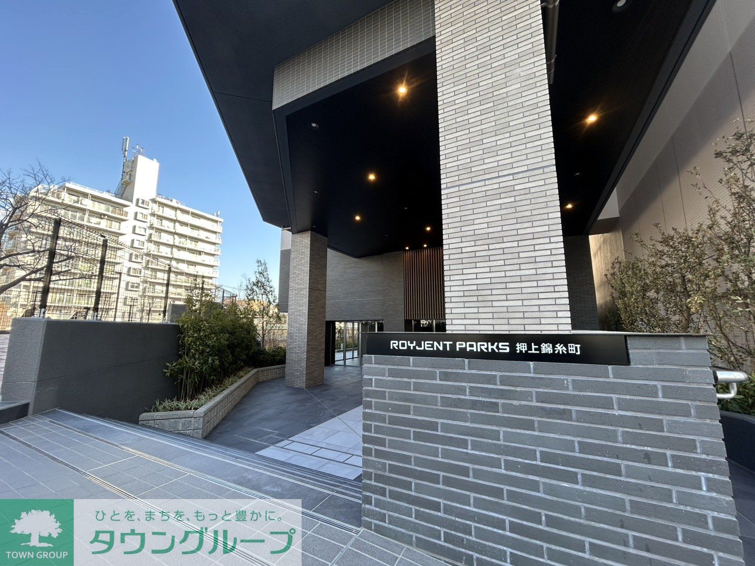 建物エントランス