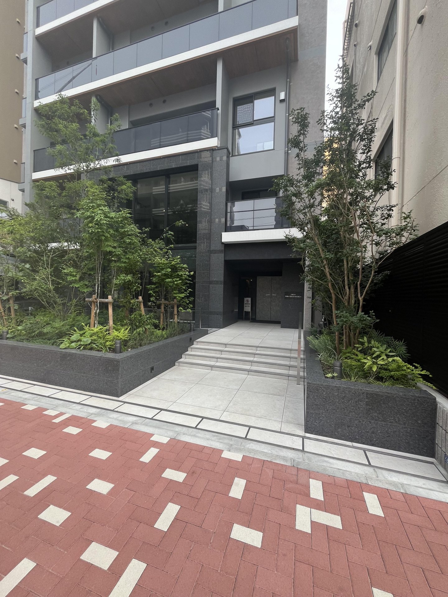 建物エントランス