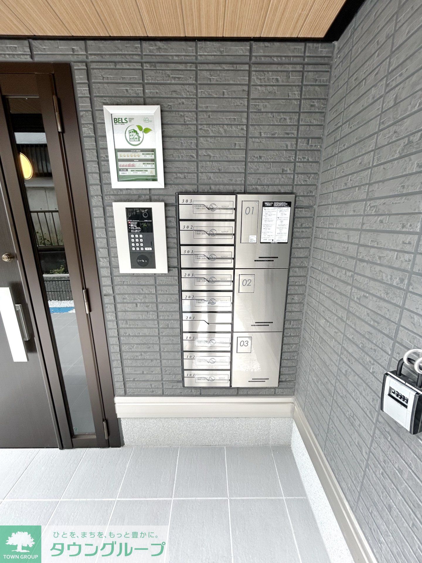 建物エントランス