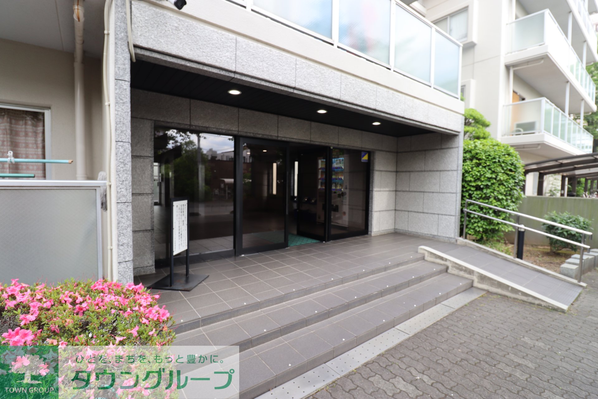 建物エントランス