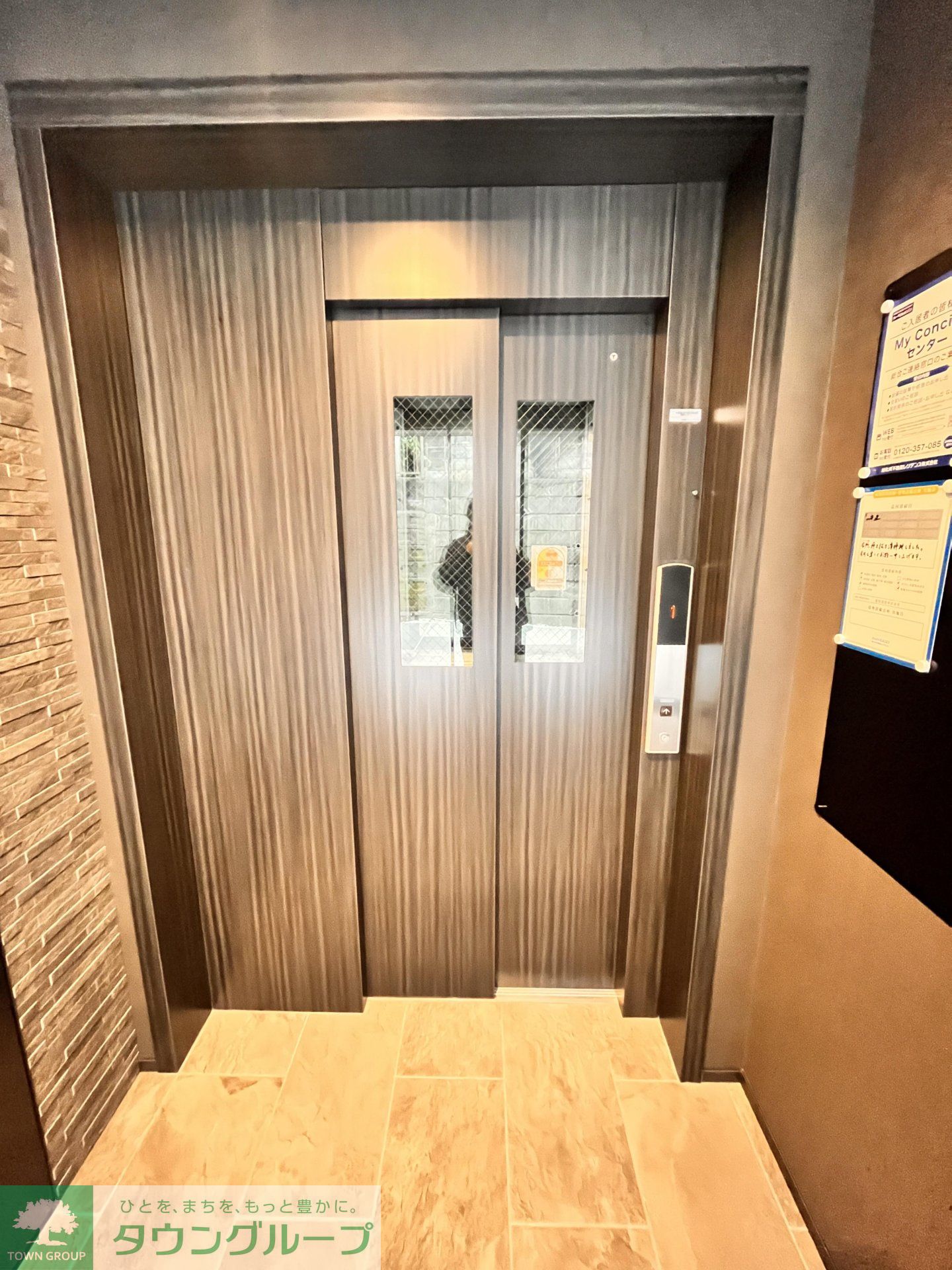 建物エントランス