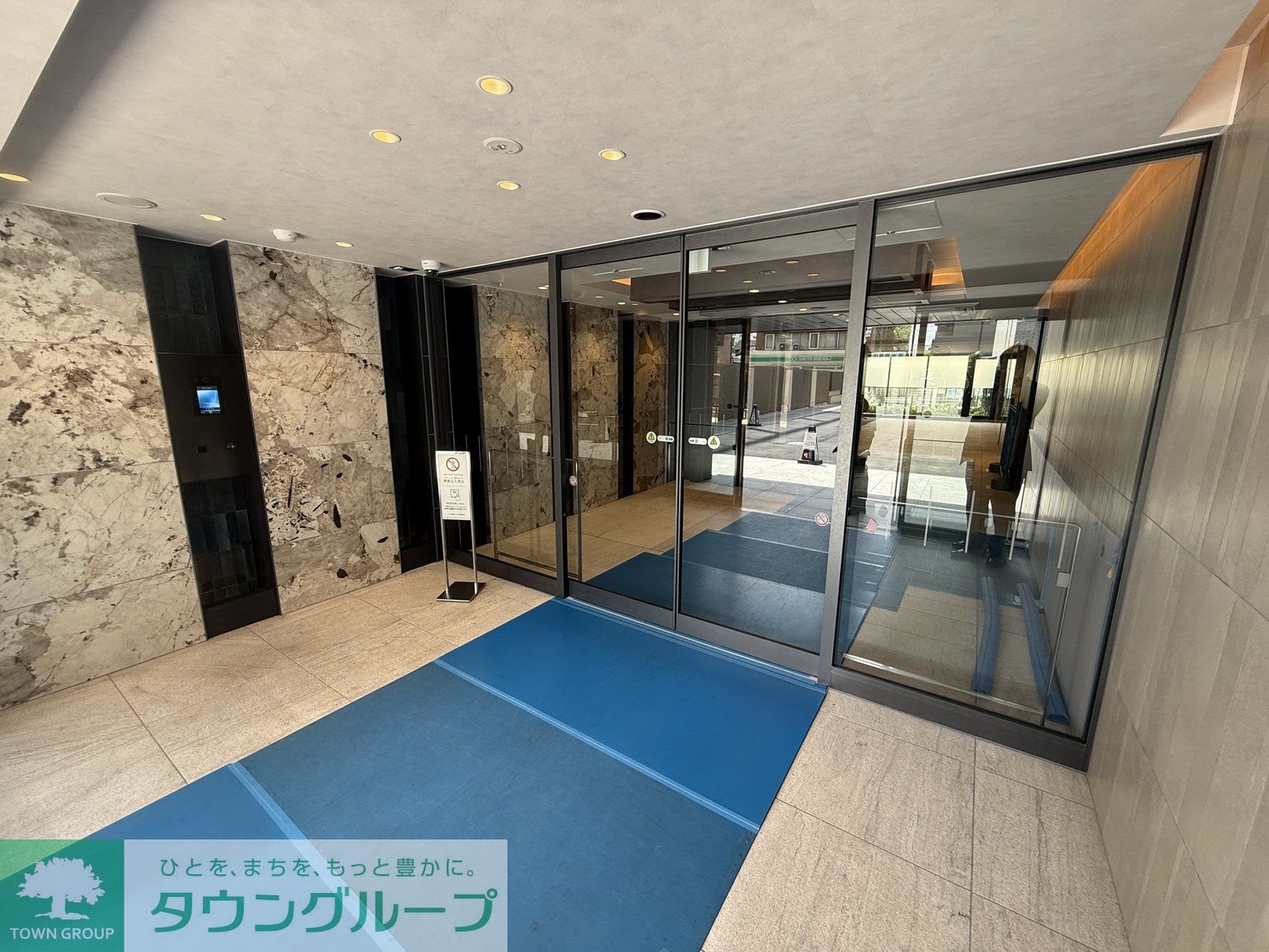 建物エントランス