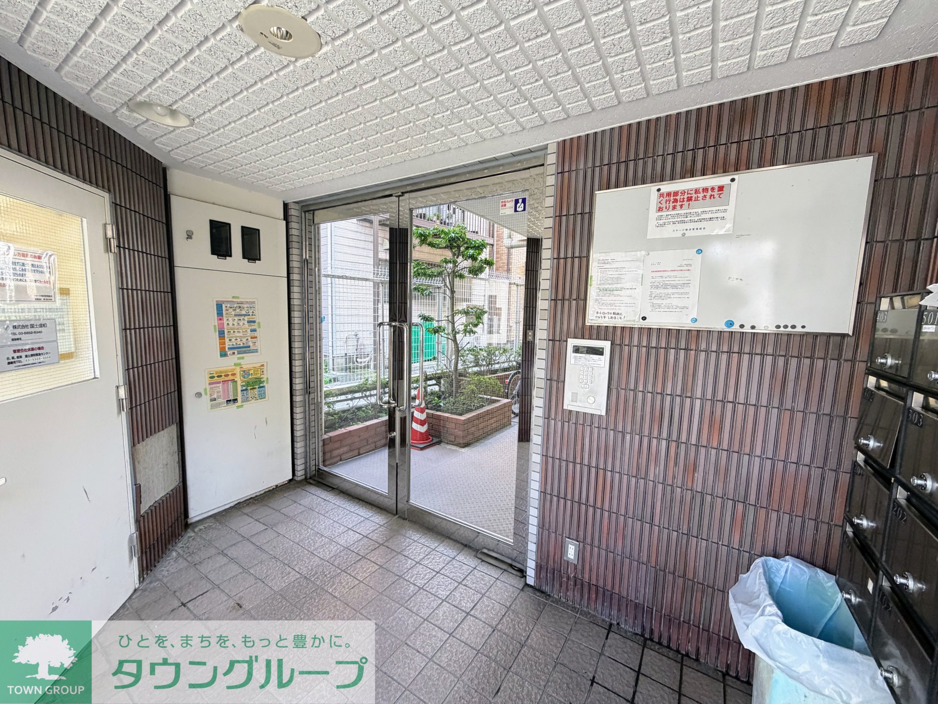 建物エントランス