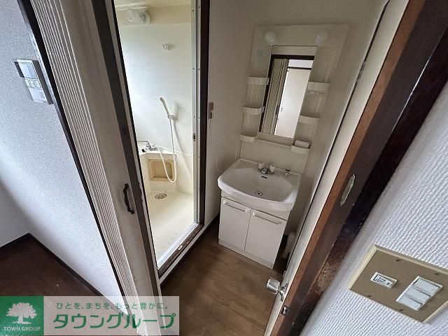 シャワールーム