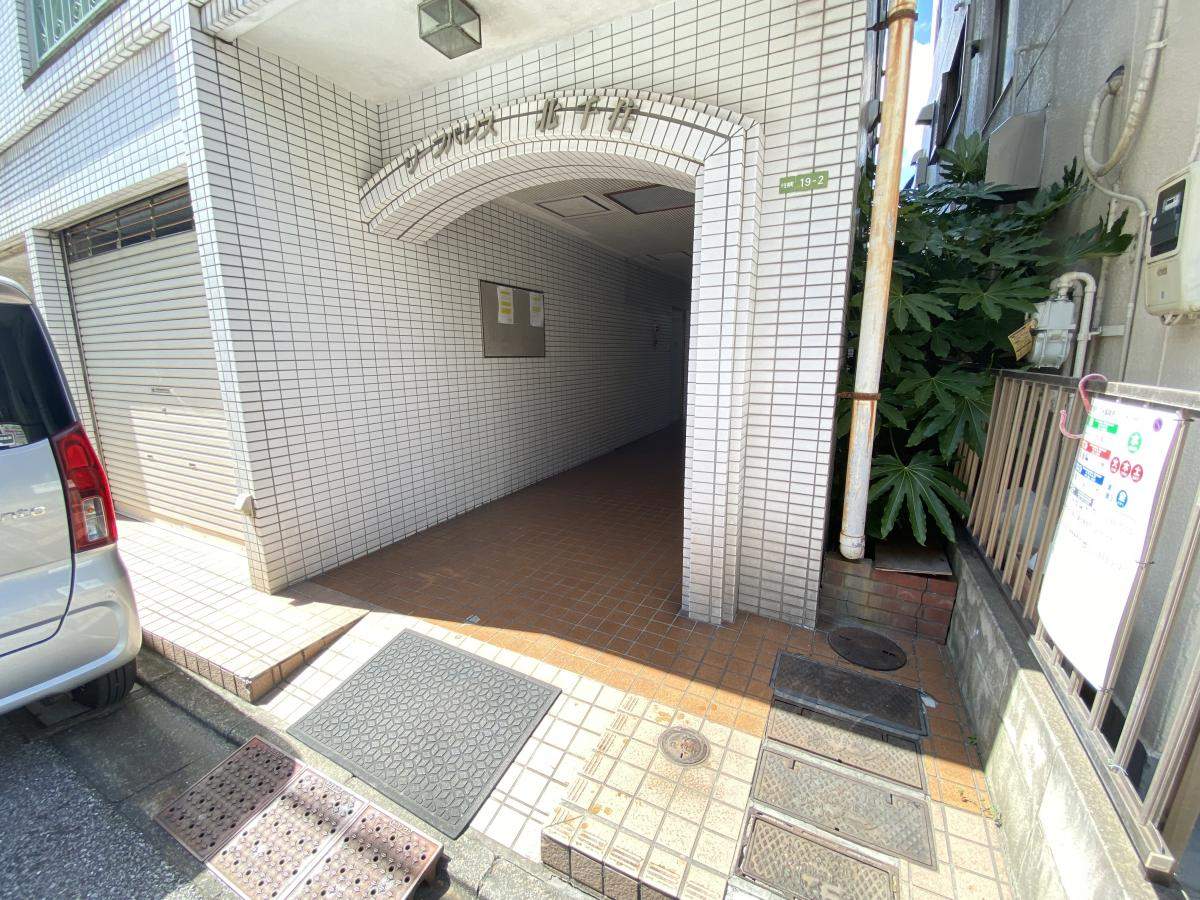 建物エントランス