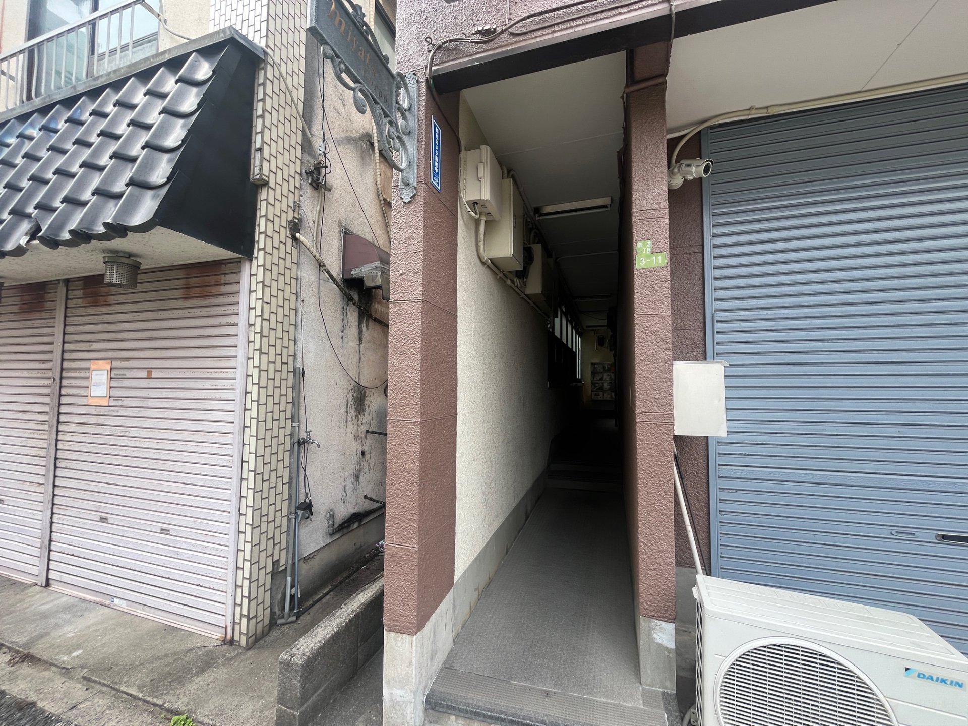 建物エントランス